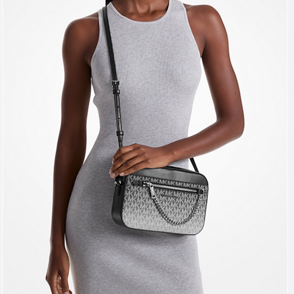 MICHAEL KORS Jet Set Large Ombré Signature Logo Crossbody Black NWT
MSRP $398